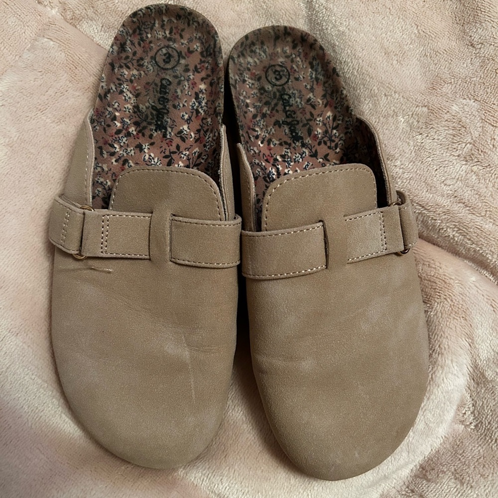 Pink Mules